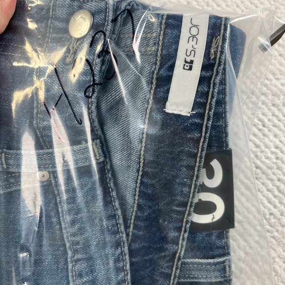 Joes Jeans Flawless Cut Off Shorts Helsinki Blue Denim Raw Hem Size 30 NEW - Picture 10 of 10